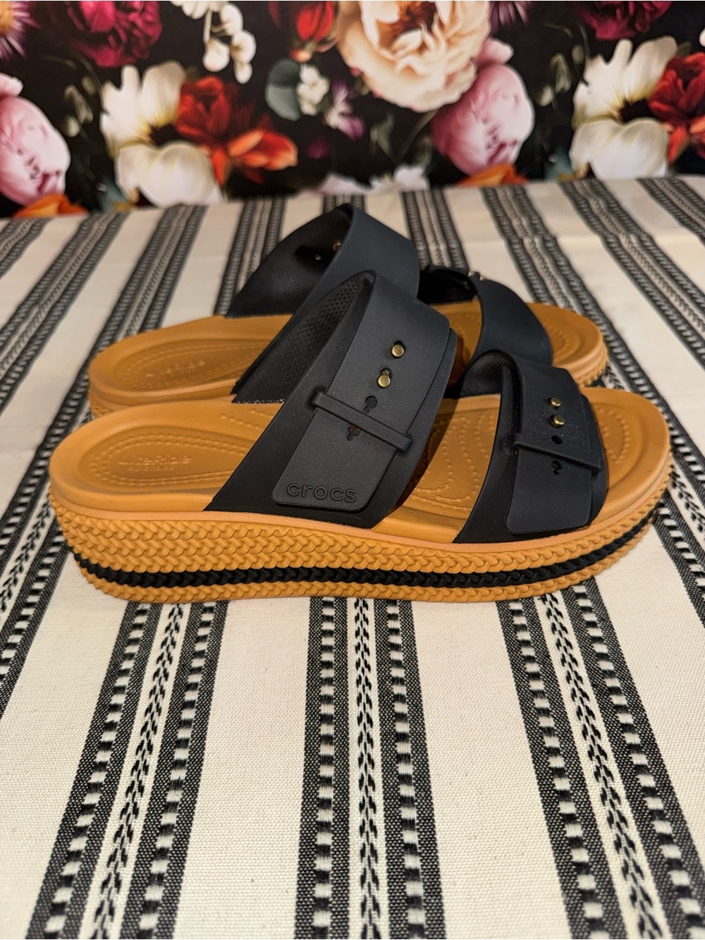 CROCS Double - Strap Black and Tan Platform Sandals, Size 7 - Picture 15 of 15